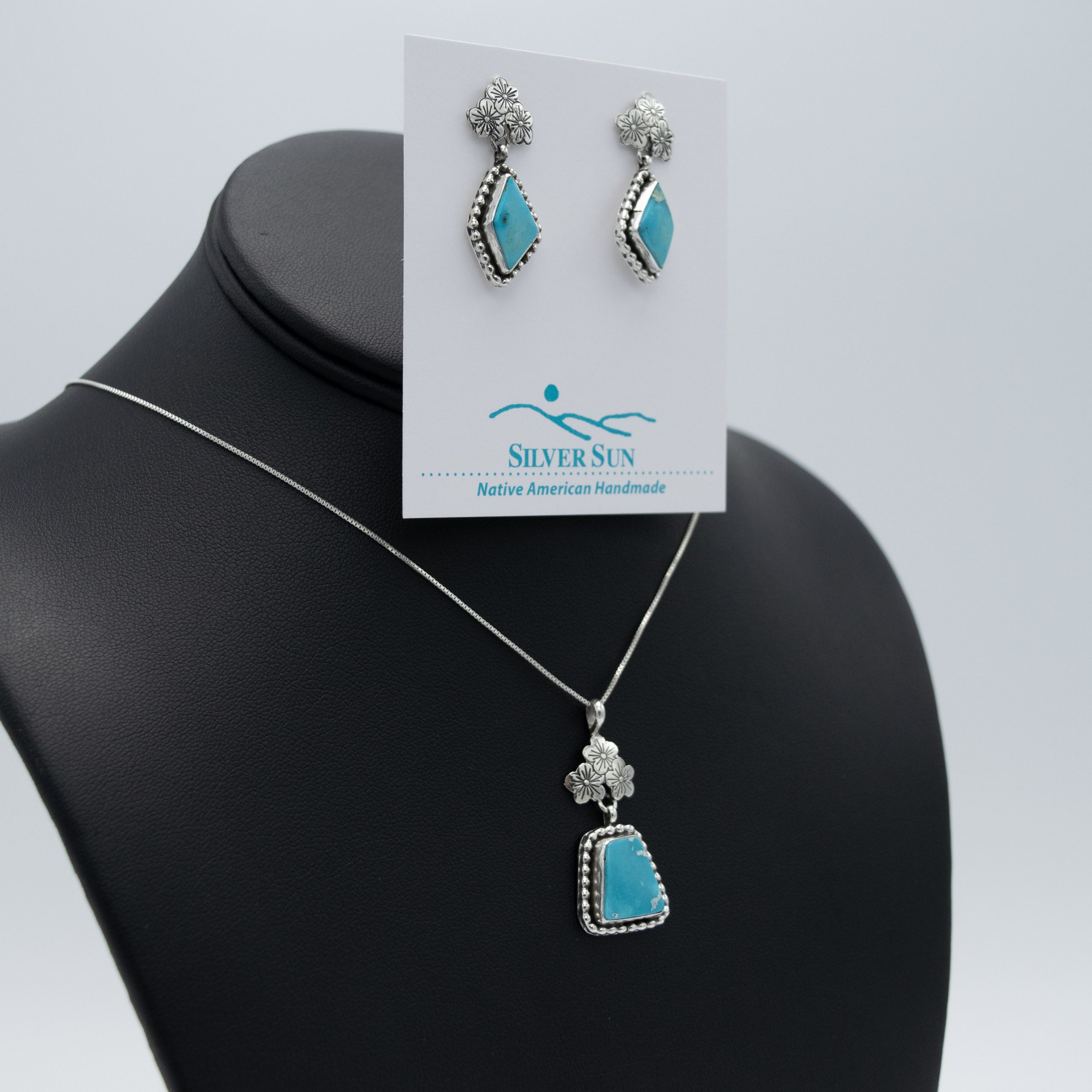 Candelaria Turquoise Pendant & Earring Set - Image 2
