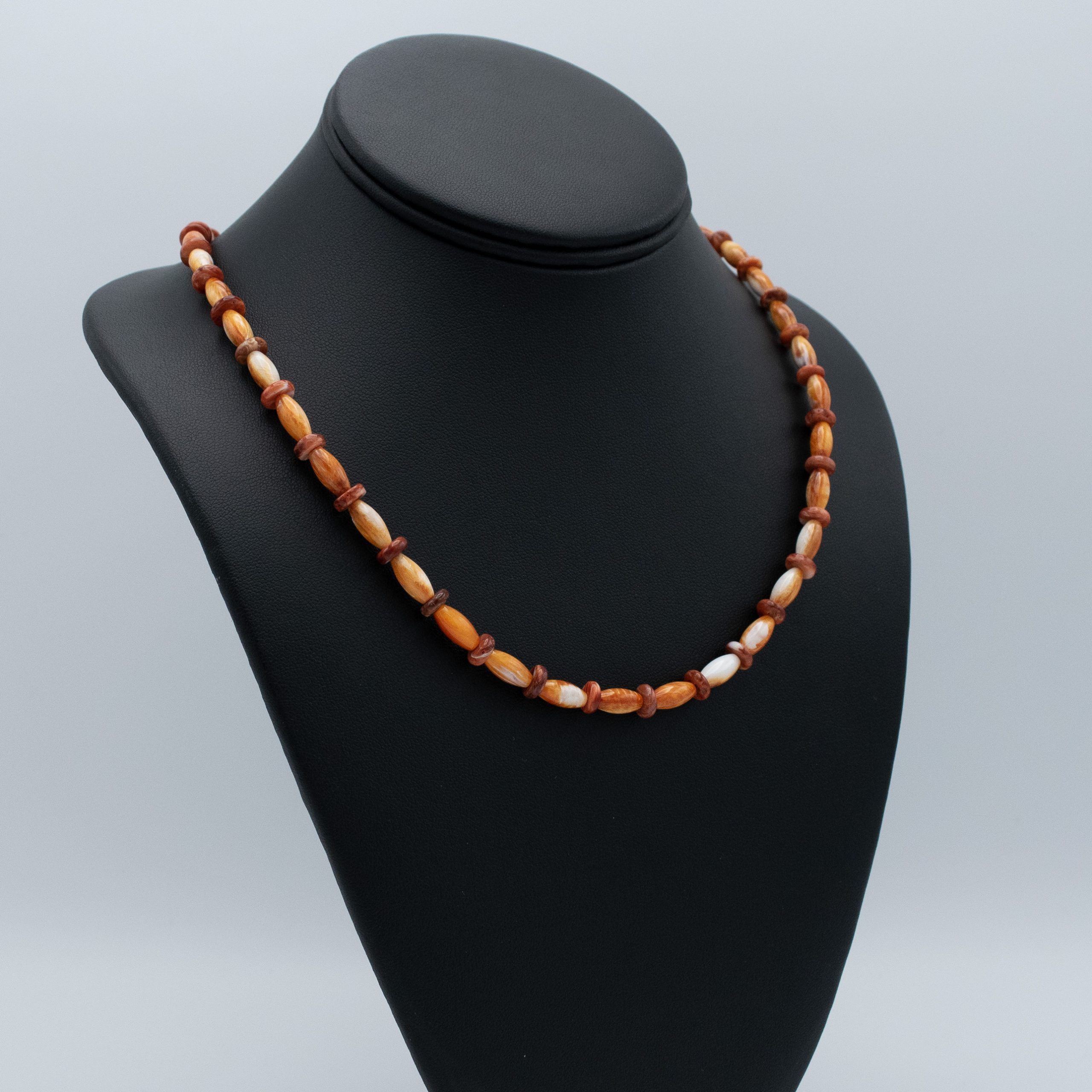 Spiny Oyster Shell Bead Necklace - Image 3