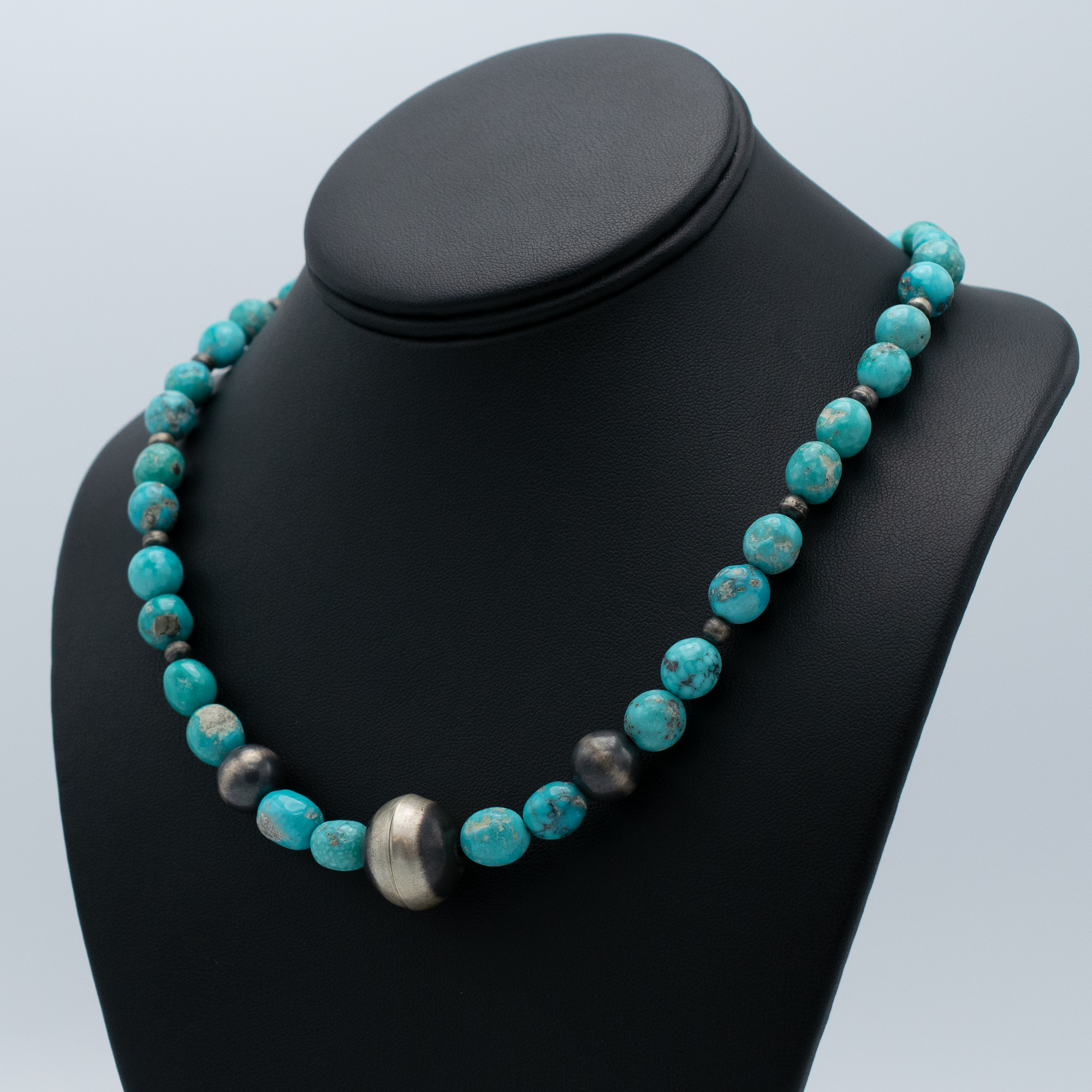Campitos & Anitqued Silver Bead Necklace - Image 3
