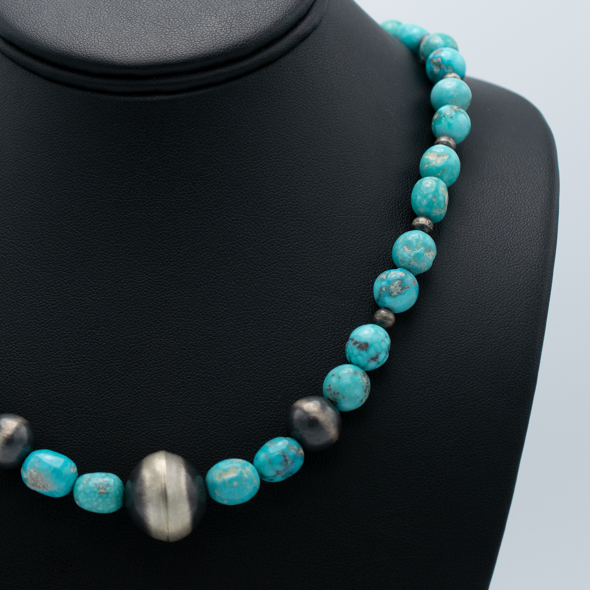 Campitos & Anitqued Silver Bead Necklace - Image 4