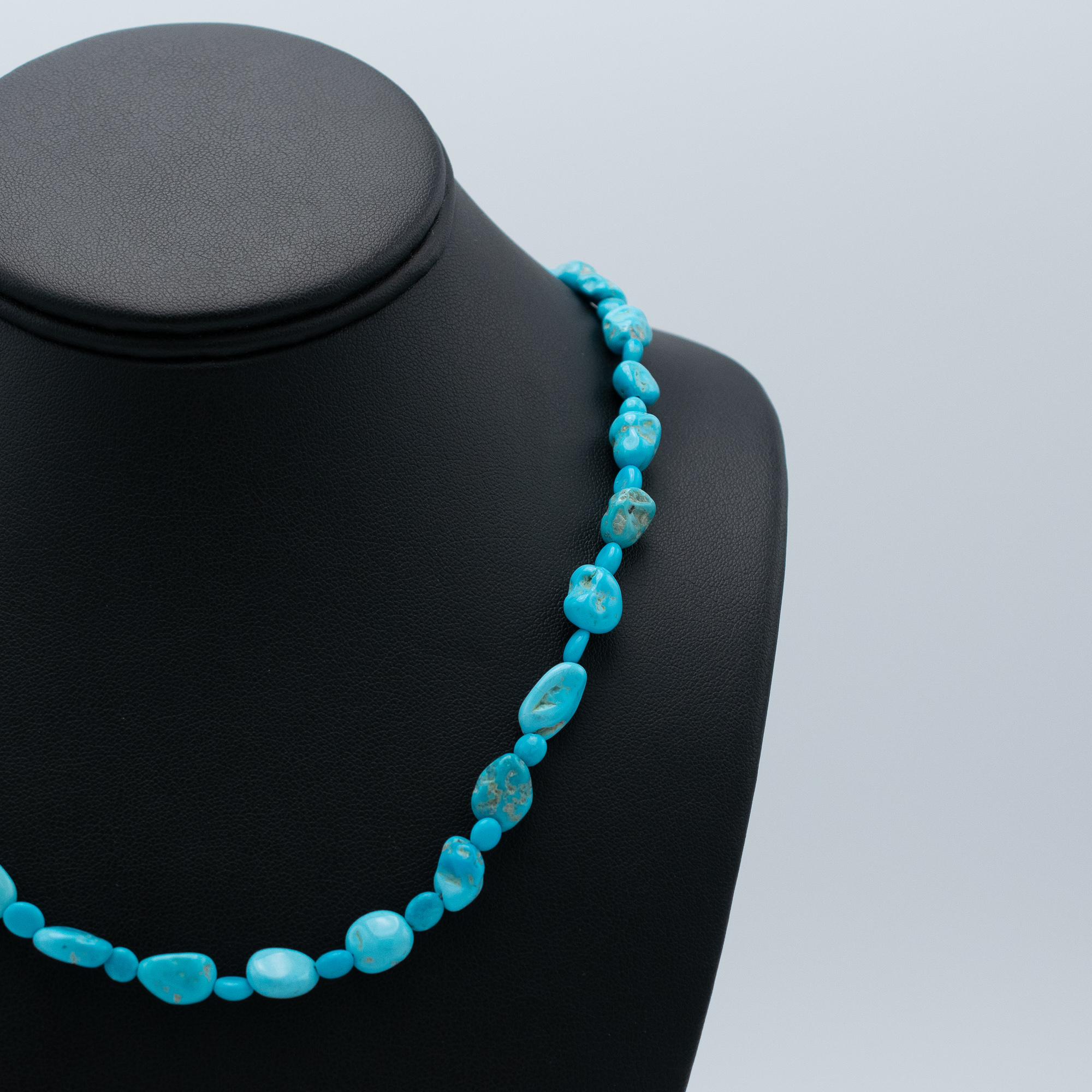 Kingman Turquoise Bead Necklace - Image 4