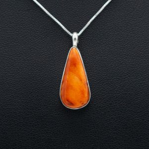 Spiny Oyster Shell Pendant